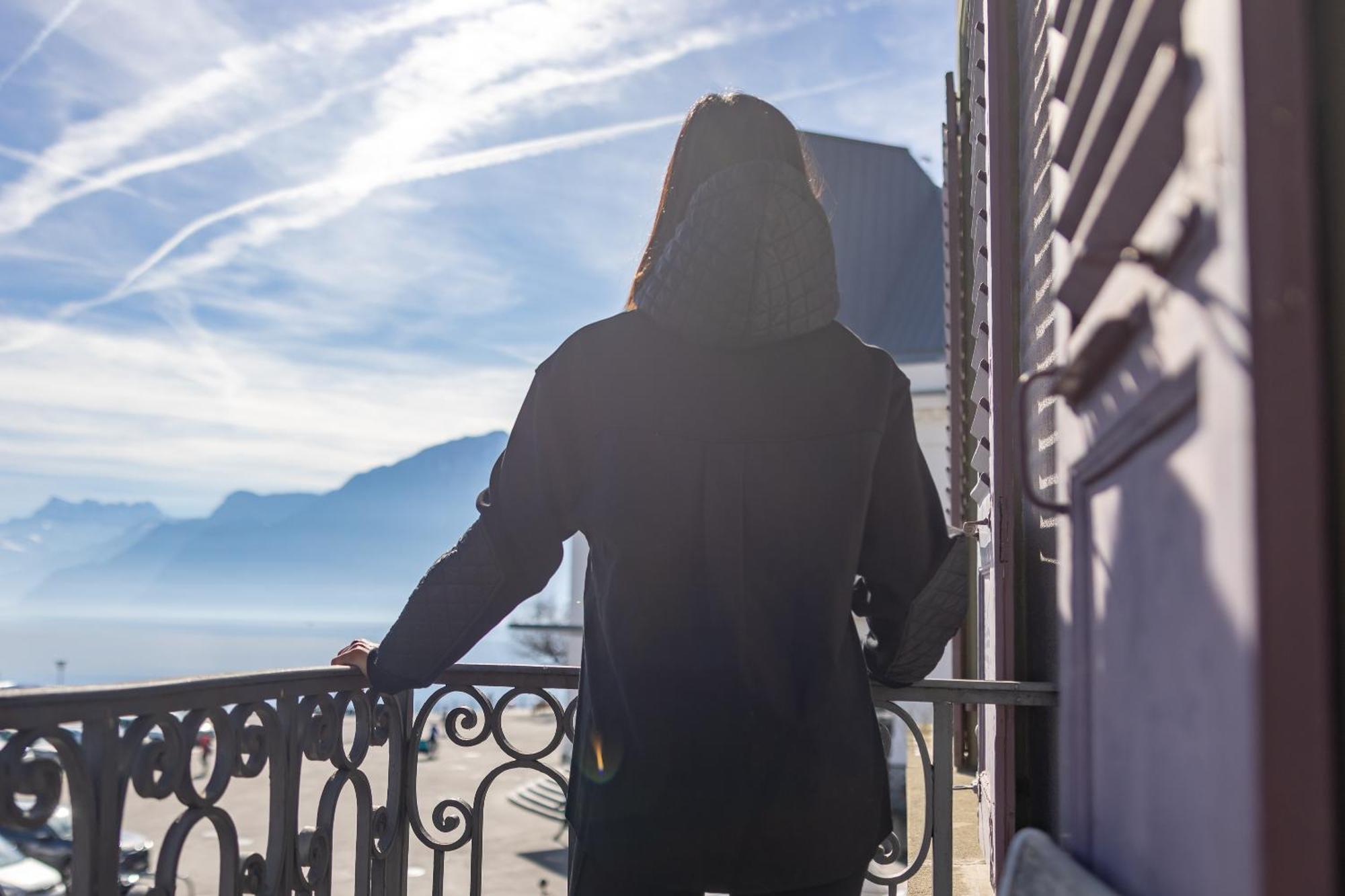 & Vevey